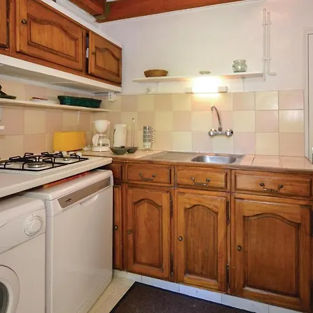 Amazing In Le Brave With Kitchenette Holiday home *