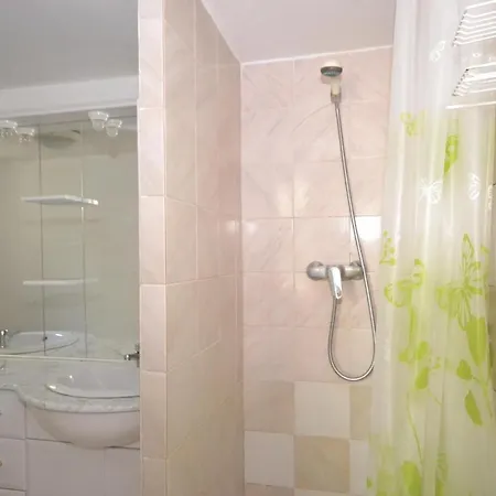 Holiday home Amazing In Le Brave With Kitchenette *